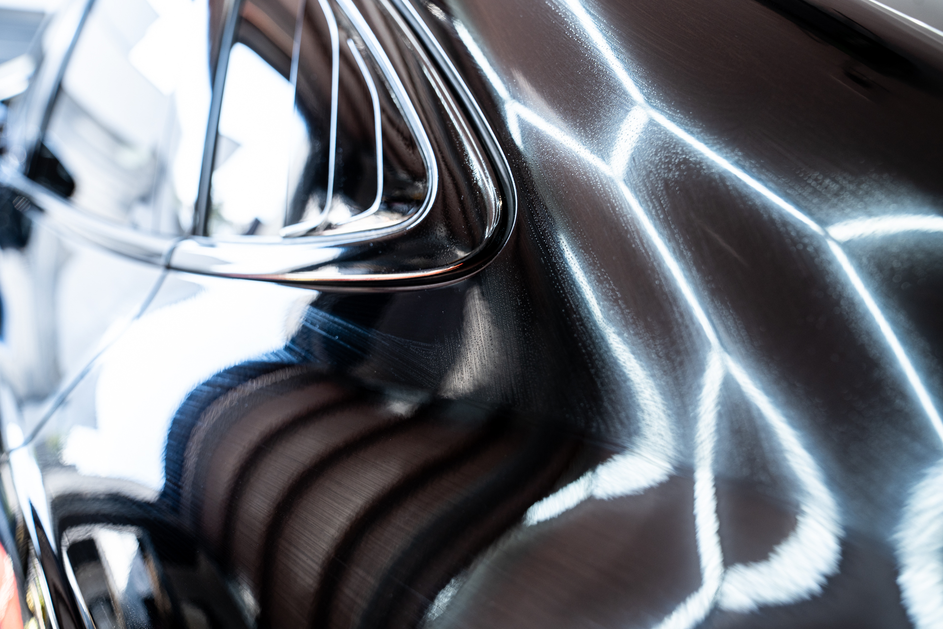 Ceramic depth. Hydrophobic protection that lasts.